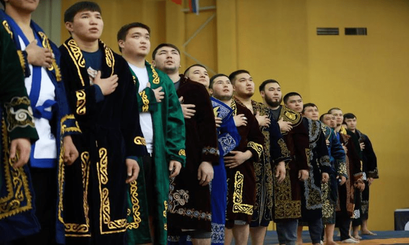 В Атырау прошли состязания по казахской борьбе