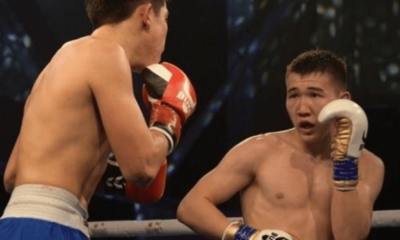 20-летний казахстанский нокаутер одержал победу в третьем раунде
