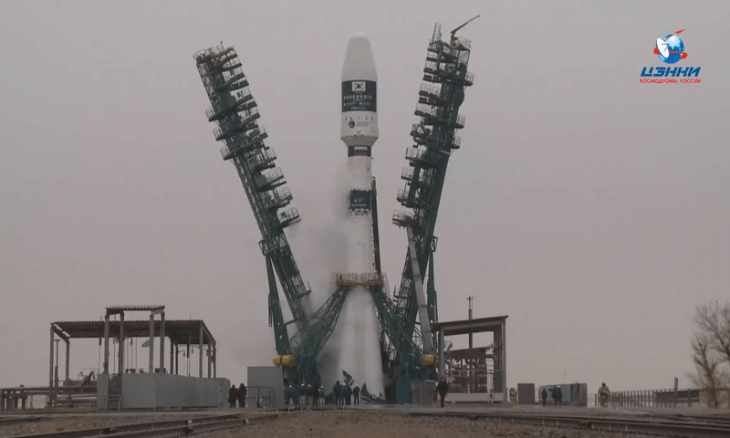 С Байконура запущена ракета "Союз-2.1а" с 38 спутниками