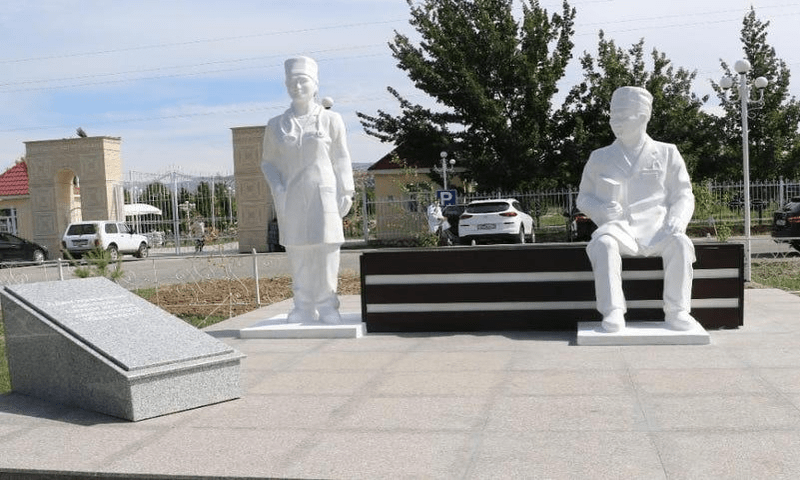 В Туркестанской области открылась «Аллея врачей»