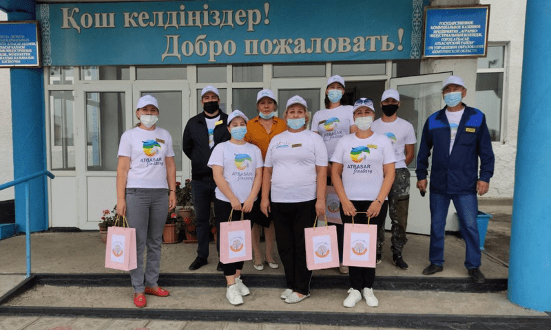 Акция "Автобус добрых дел" началась в Акмолинской области