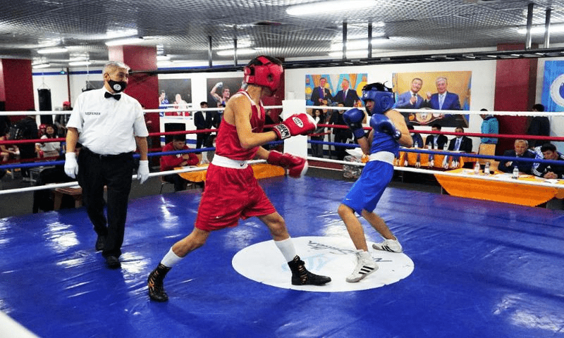В Нур-Султане проходит чемпионат по боксу