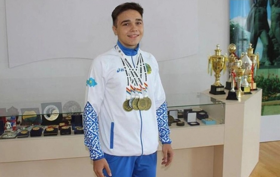 Спортсмен из Караганды стал чемпионом мира по экипировочному пауэрлифтингу