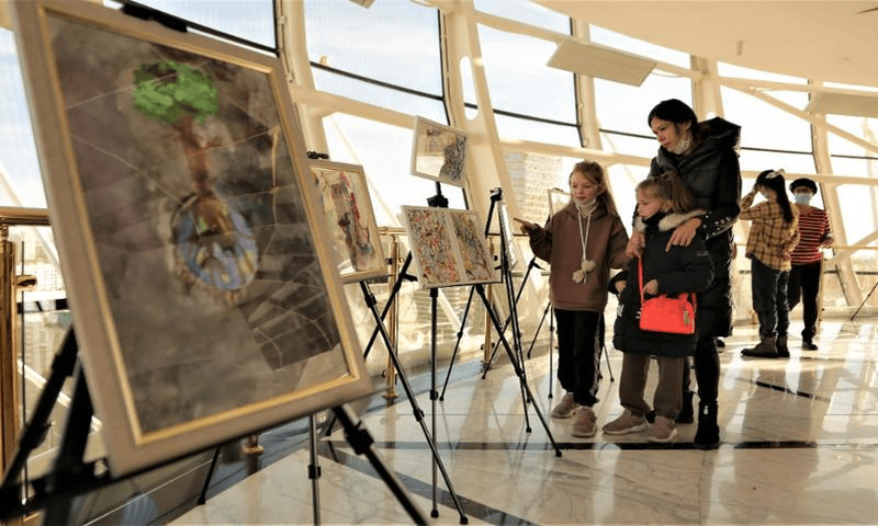 В Нур-Султане проходит выставка инклюзивного творчества «BYTEREKTE»