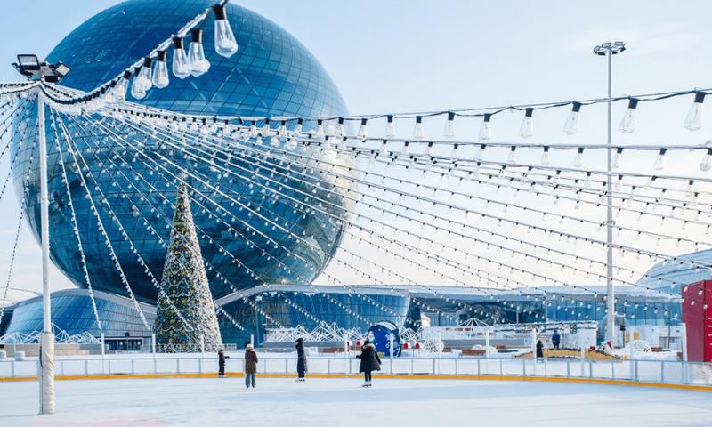 В столице на территории делового центра EXPO состоялось открытие V сезона ледовых катаний
