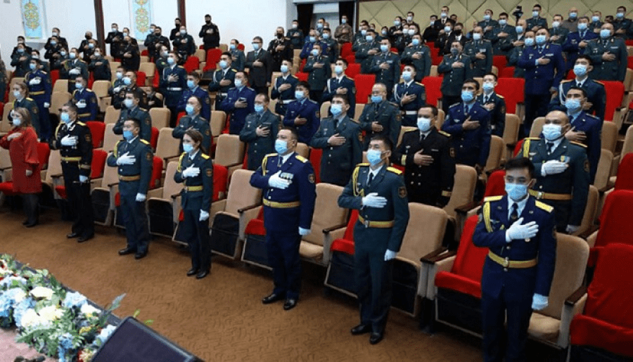 В Нур-Султане наградили военнослужащих Вооруженных сил