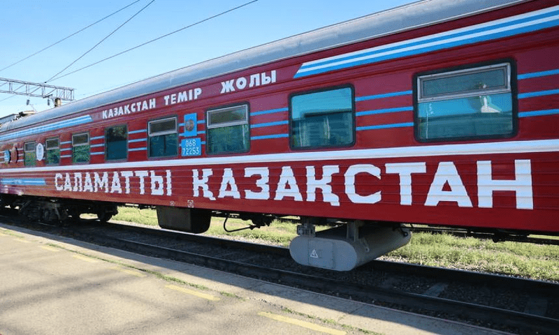 Медицинский поезд начал работу в Абайской области