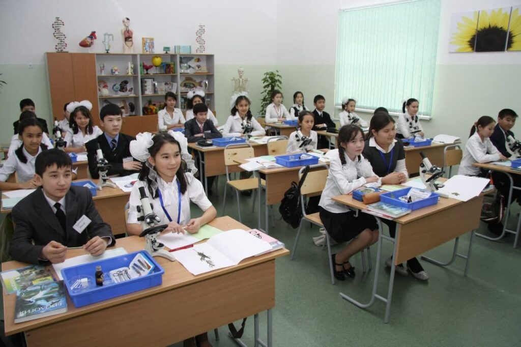 Казахстанские школы проверят на безопасность