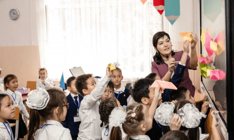 1 октября в Алматы пройдет награждение молодых учителей