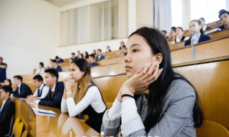 ТОП-100 студентов колледжей выберут казахстанцы