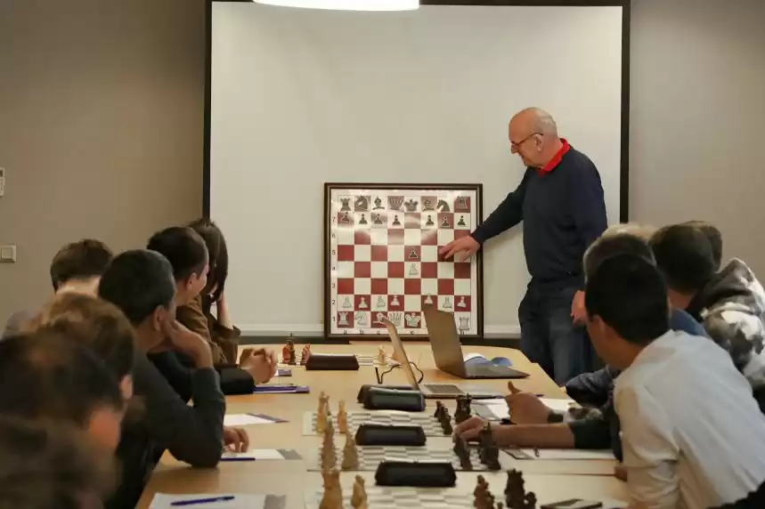 Лучшие игроки планеты собрались на ЧМ по шахматам в Алматы