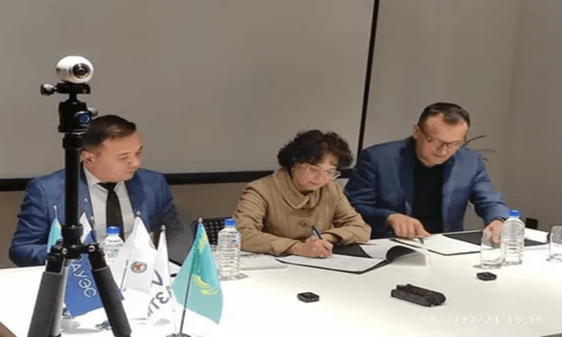В университетах Казахстана будут обучать блокчейн - технологиям